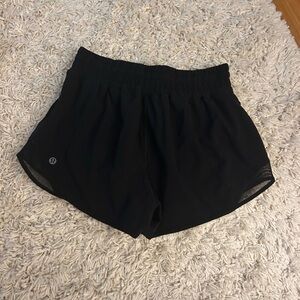 lululemon athletica Women's Black Hotty Hot shorts